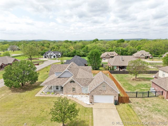 814 S Tall Chief Avenue, Skiatook, OK 74070