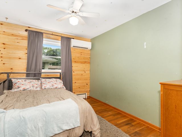 136 Park Avenue, Cary, IL 60013