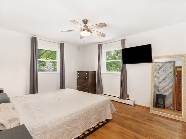 136 Park Avenue, Cary, IL 60013