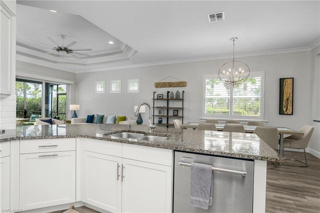 6907 Cay CT, Naples, FL 34113