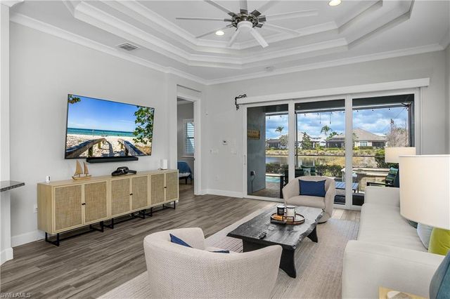 6907 Cay CT, Naples, FL 34113