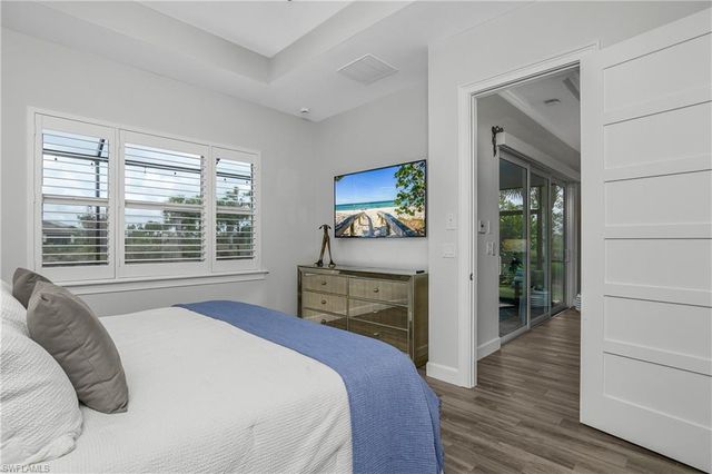 6907 Cay CT, Naples, FL 34113