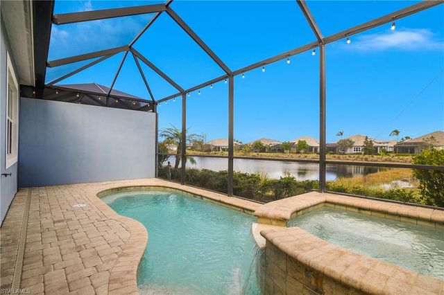 6907 Cay CT, Naples, FL 34113