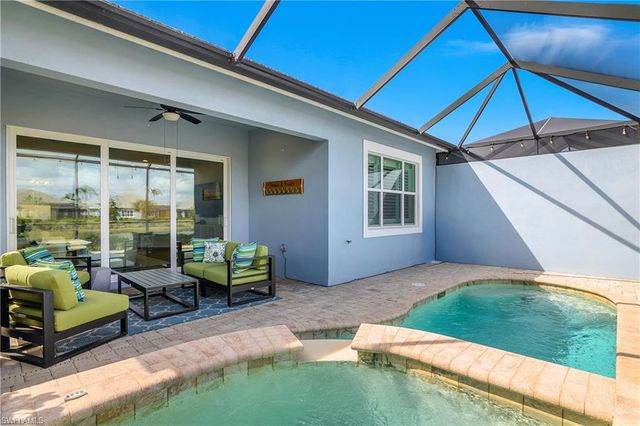 6907 Cay CT, Naples, FL 34113