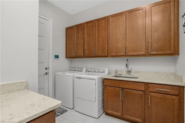 6907 Cay CT, Naples, FL 34113