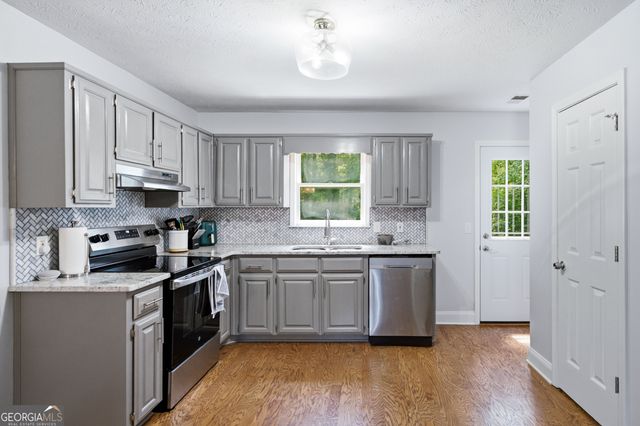 1640 Riverview Court, Auburn, GA 30011