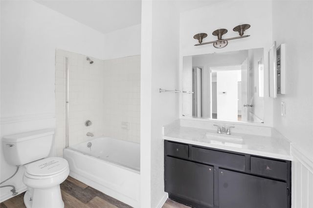 18511 Egret Bay Boulevard 502, Webster, TX 77058