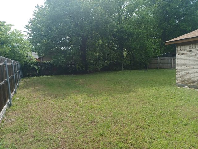 6909 Maryhill Road, Forest Hill, TX 76140