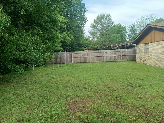 6909 Maryhill Road, Forest Hill, TX 76140