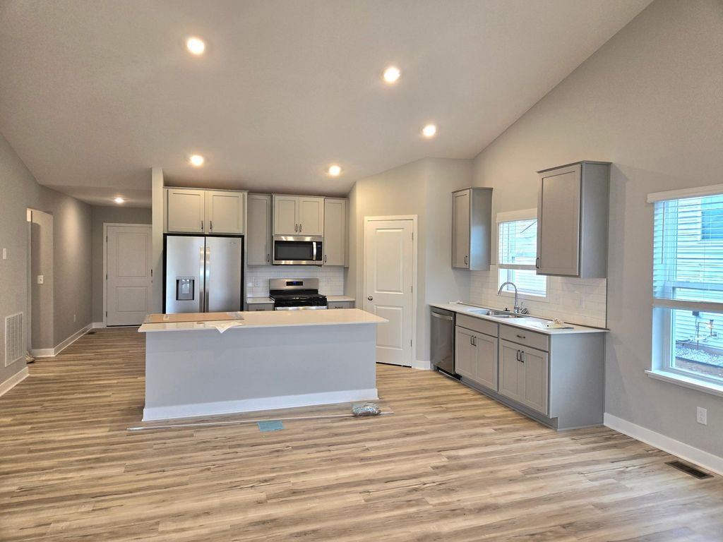 17468 Dulles Lane, Lakeville, MN 55044 — photo 2