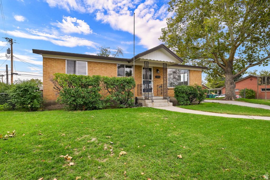 106 W 700 N, Clearfield, UT 84015 — exterior