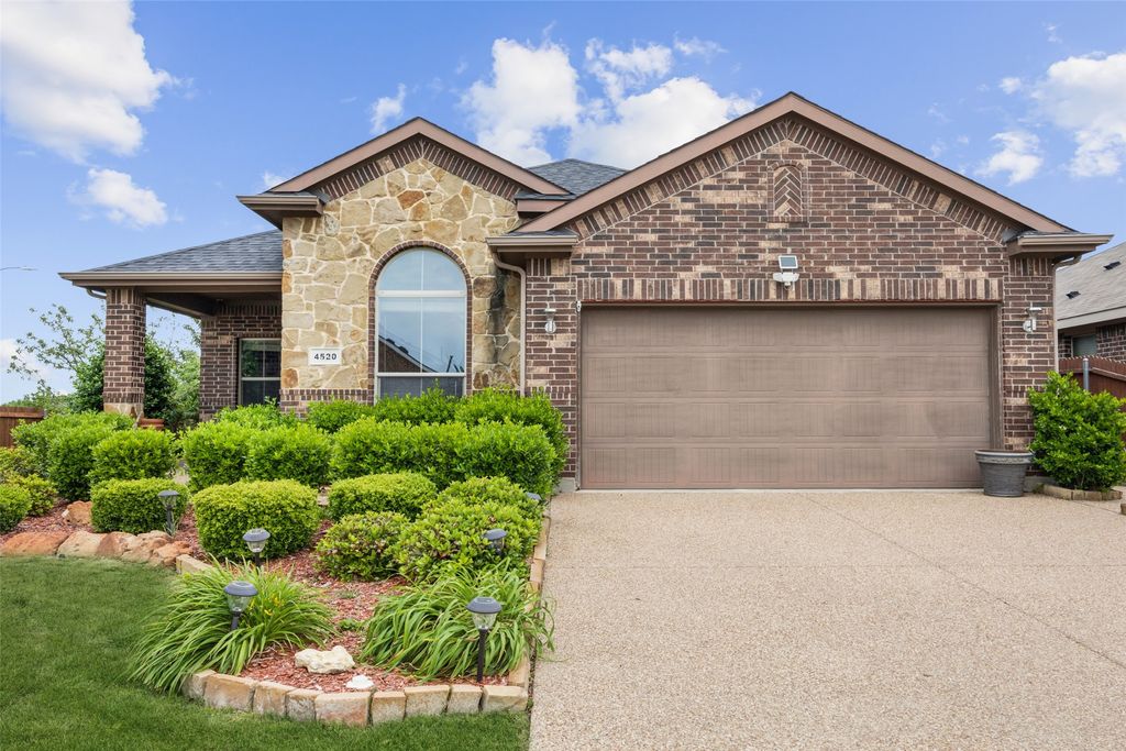 4520 Barberry Tree Cove, Fort Worth, TX 76036