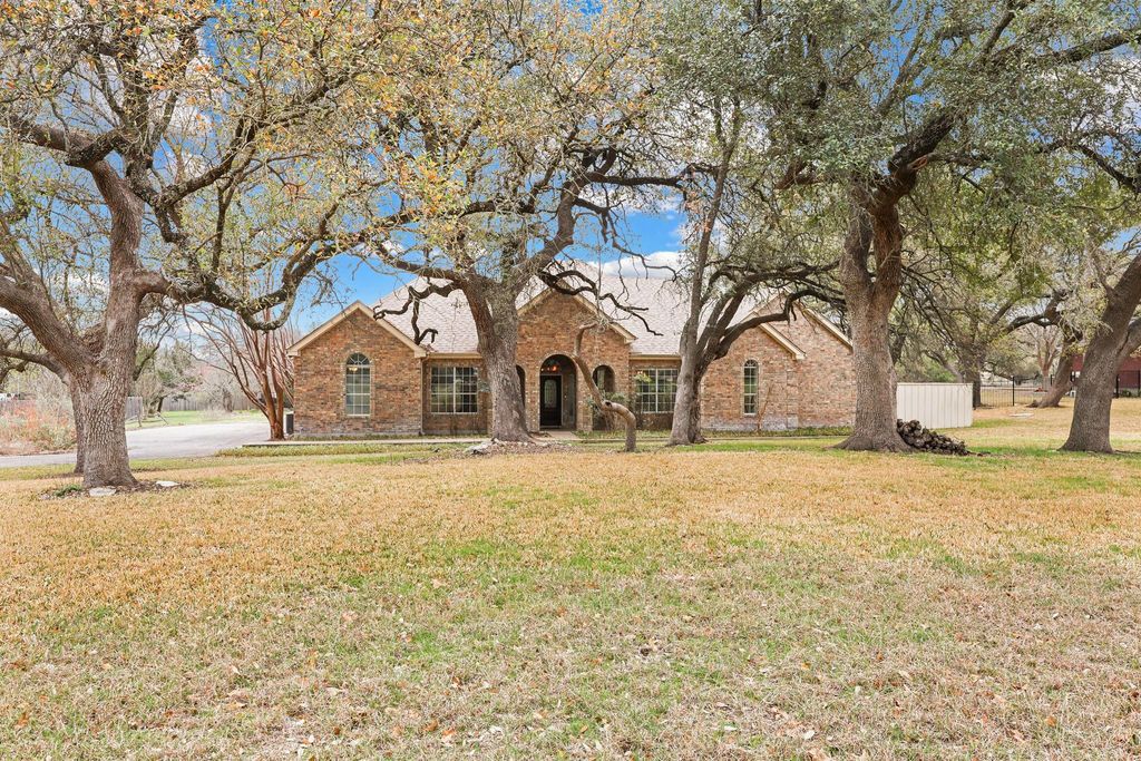 2003 Fountainwood DR, Georgetown, TX 78633