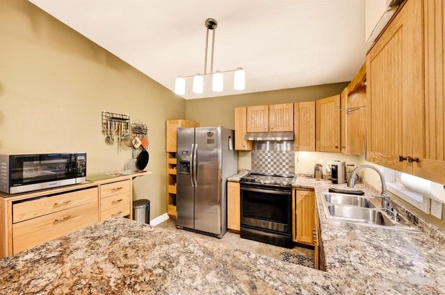 1727 Delaware Drive, Sun Prairie, WI 53590