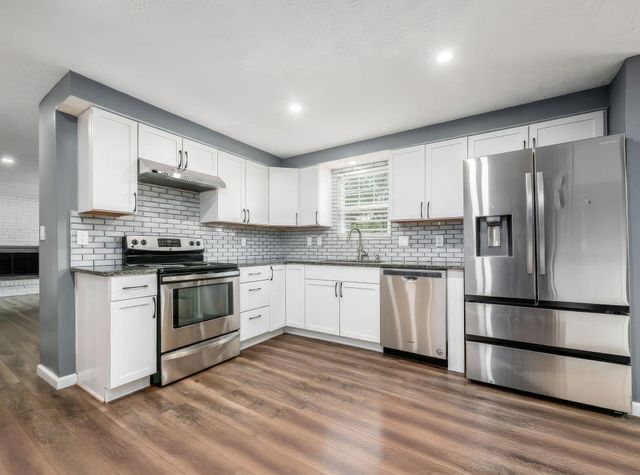 305 Caro Lane, Columbus, OH 43230