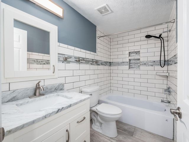 305 Caro Lane, Columbus, OH 43230