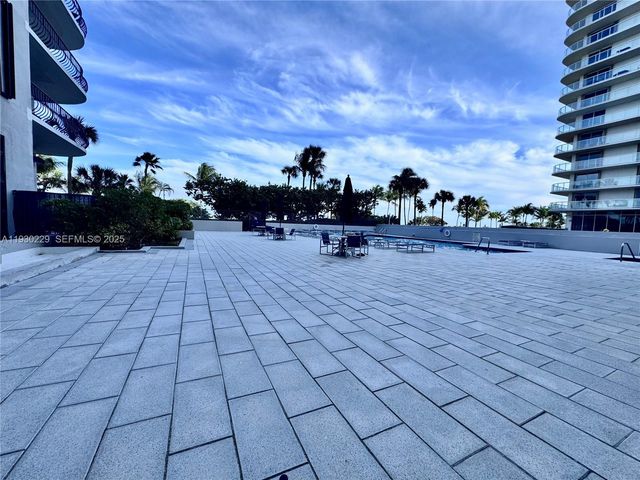 8877 Collins Ave 402, Surfside, FL 33154