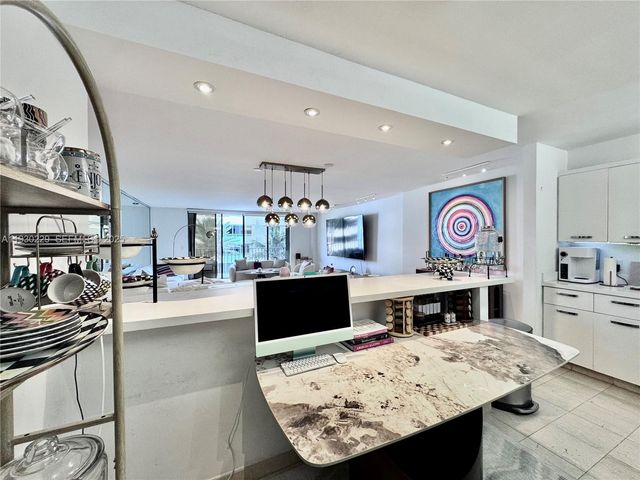 8877 Collins Ave 402, Surfside, FL 33154