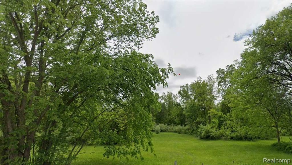 37521 Utica Road, Sterling Heights, MI 48312