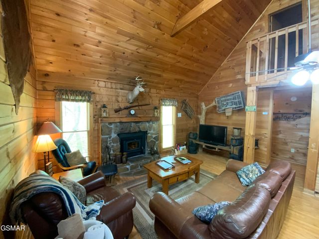 1708 Parkway View Court, Sevierville, TN 37876