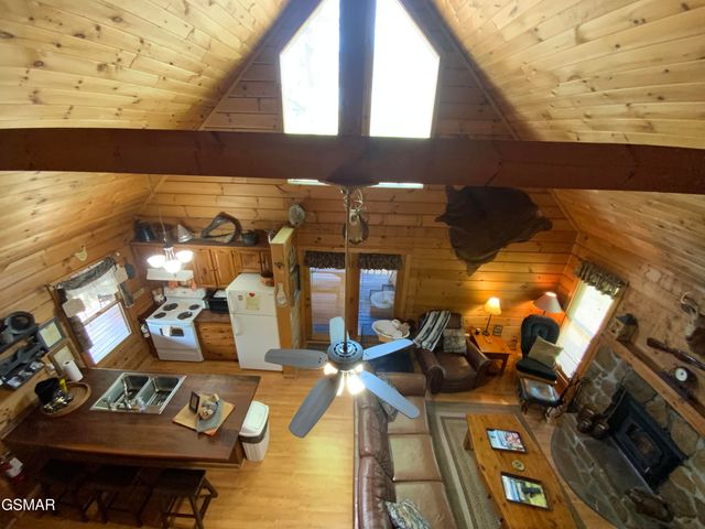 1708 Parkway View Court, Sevierville, TN 37876