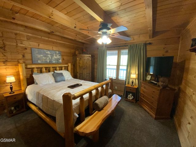 1708 Parkway View Court, Sevierville, TN 37876
