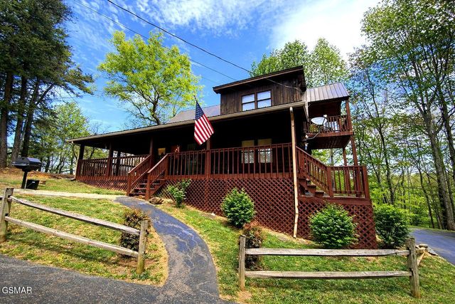 1708 Parkway View Court, Sevierville, TN 37876