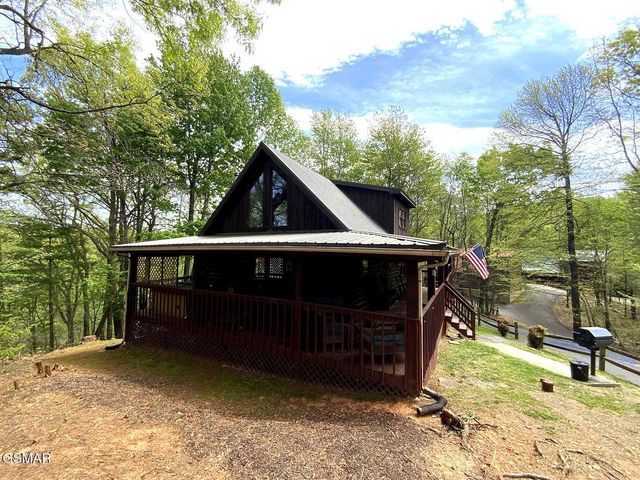 1708 Parkway View Court, Sevierville, TN 37876