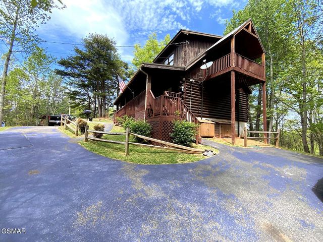 1708 Parkway View Court, Sevierville, TN 37876