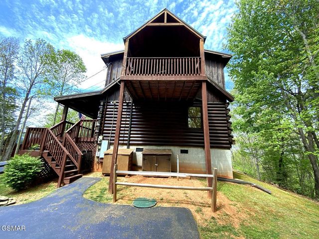 1708 Parkway View Court, Sevierville, TN 37876