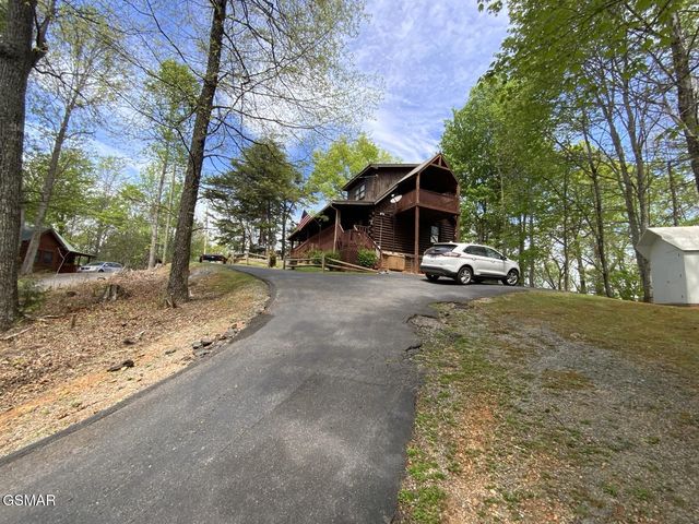 1708 Parkway View Court, Sevierville, TN 37876
