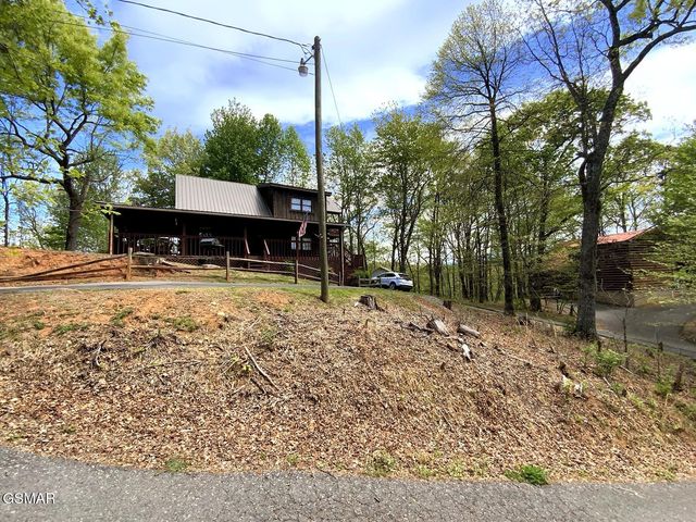 1708 Parkway View Court, Sevierville, TN 37876