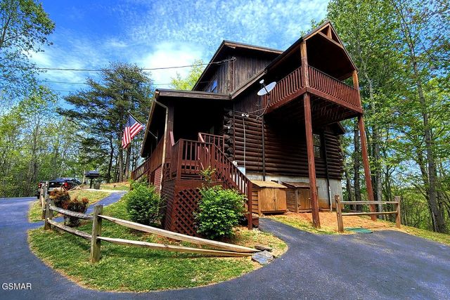 1708 Parkway View Court, Sevierville, TN 37876