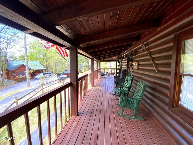 1708 Parkway View Court, Sevierville, TN 37876