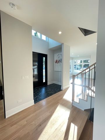 7301 N Oriole Avenue, Chicago, IL 60631