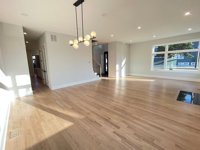 7301 N Oriole Avenue, Chicago, IL 60631