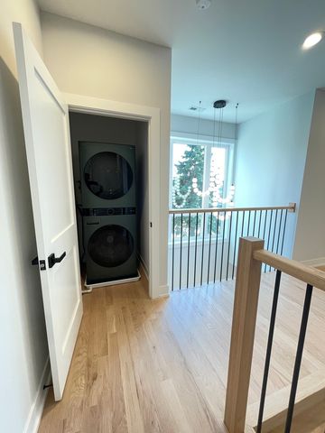 7301 N Oriole Avenue, Chicago, IL 60631