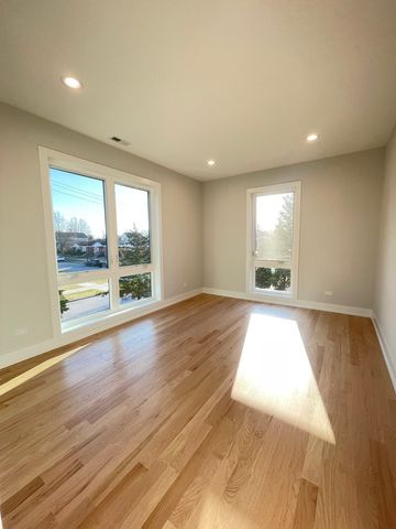 7301 N Oriole Avenue, Chicago, IL 60631