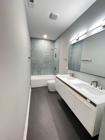 7301 N Oriole Avenue, Chicago, IL 60631