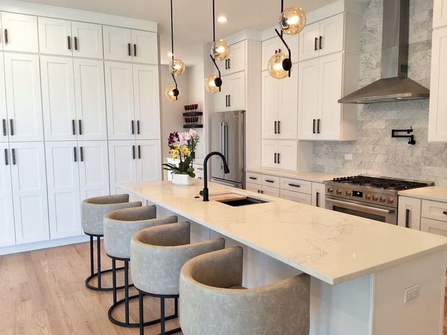 7301 N Oriole Avenue, Chicago, IL 60631