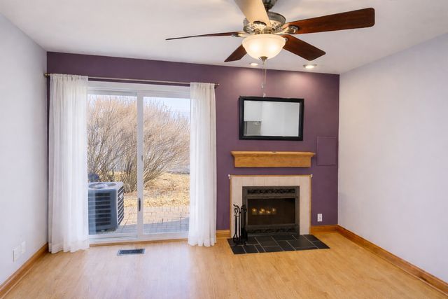 2624 Prairieview Lane S, Aurora, IL 60502