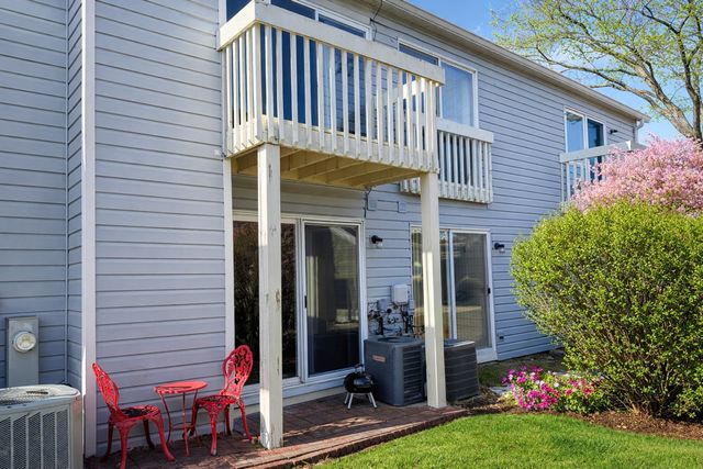 2624 Prairieview Lane S, Aurora, IL 60502