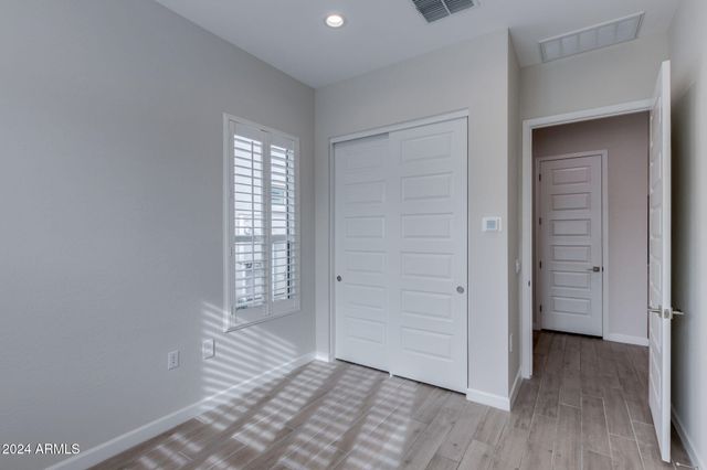 10476 W Harmony Lane, Peoria, AZ 85382