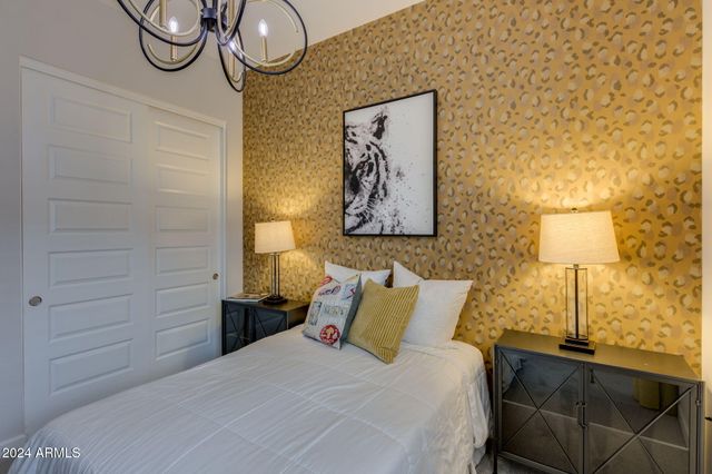 10476 W Harmony Lane, Peoria, AZ 85382