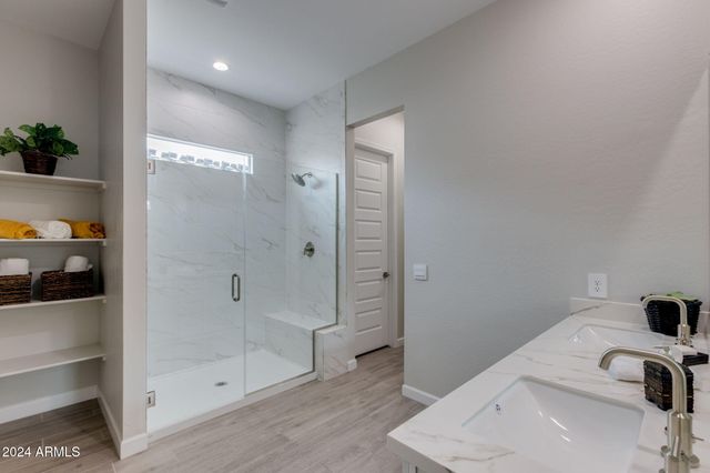 10476 W Harmony Lane, Peoria, AZ 85382