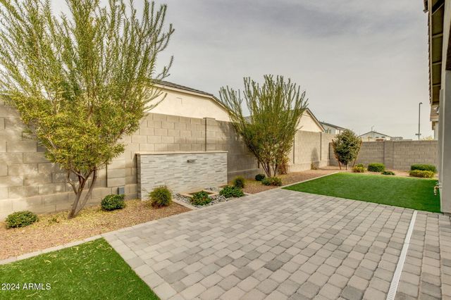 10476 W Harmony Lane, Peoria, AZ 85382