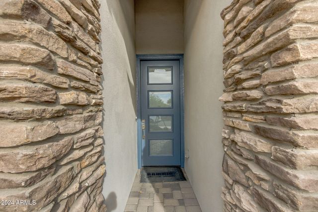 10476 W Harmony Lane, Peoria, AZ 85382