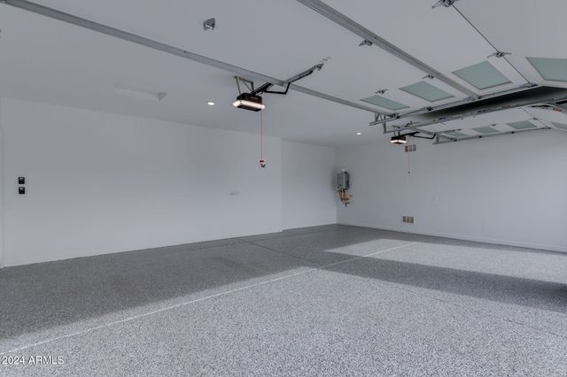 10476 W Harmony Lane, Peoria, AZ 85382