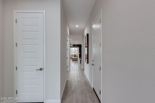 10476 W Harmony Lane, Peoria, AZ 85382