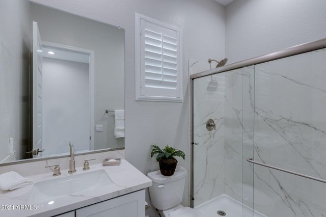 10476 W Harmony Lane, Peoria, AZ 85382